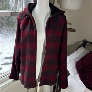 Woolrich Wool Blend Red Gray and Black Plaid Zip-Up Hoodie Coat Jacket Medium